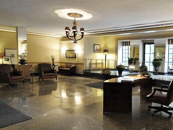 3rd image of 35 Parkview Ave APT 5M
