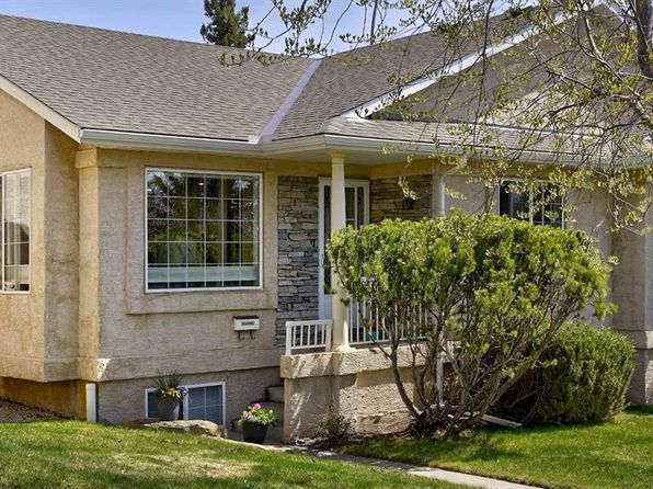 10 W Sierra Morena Grn SW, Calgary, AB T3H 3E4