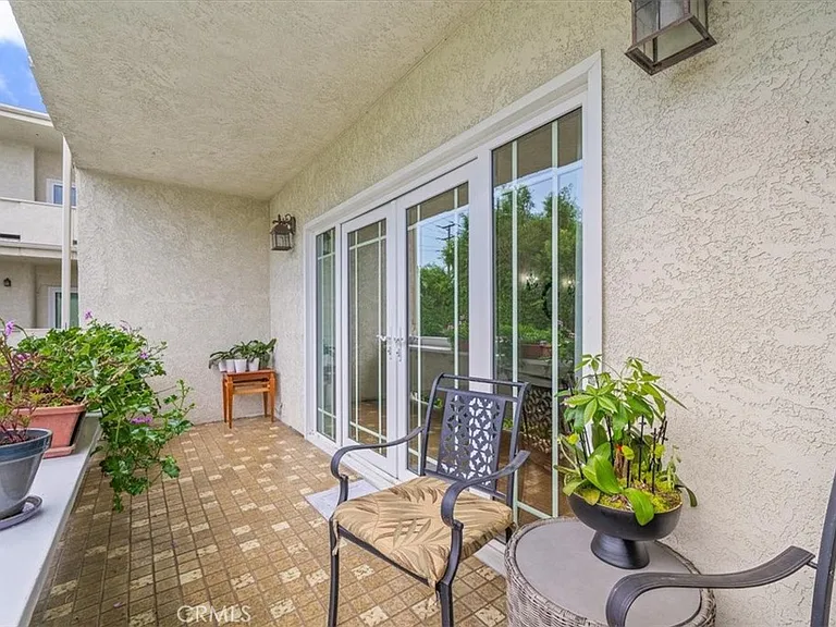 1228 N La Cienega Blvd #203 — Photo 8