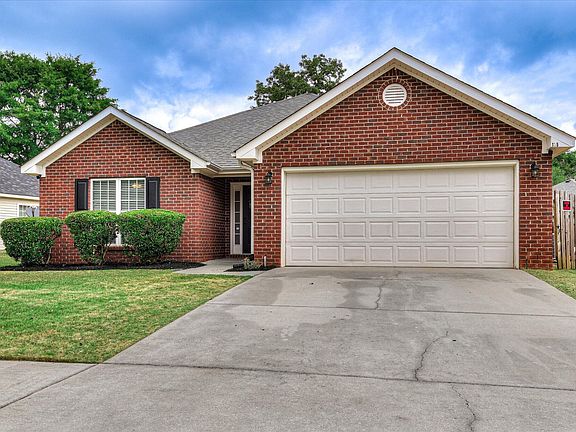 3rd image of 135 Firethorn Drive
