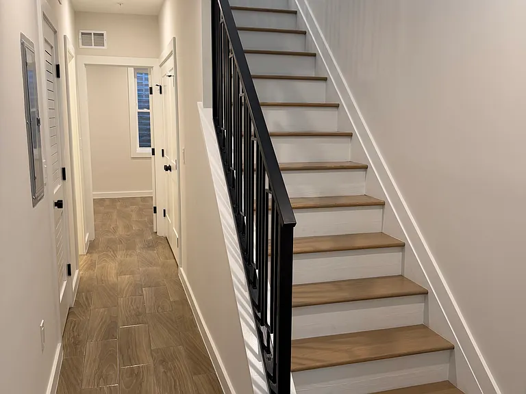1513 W Stiles St #1 — Photo 11