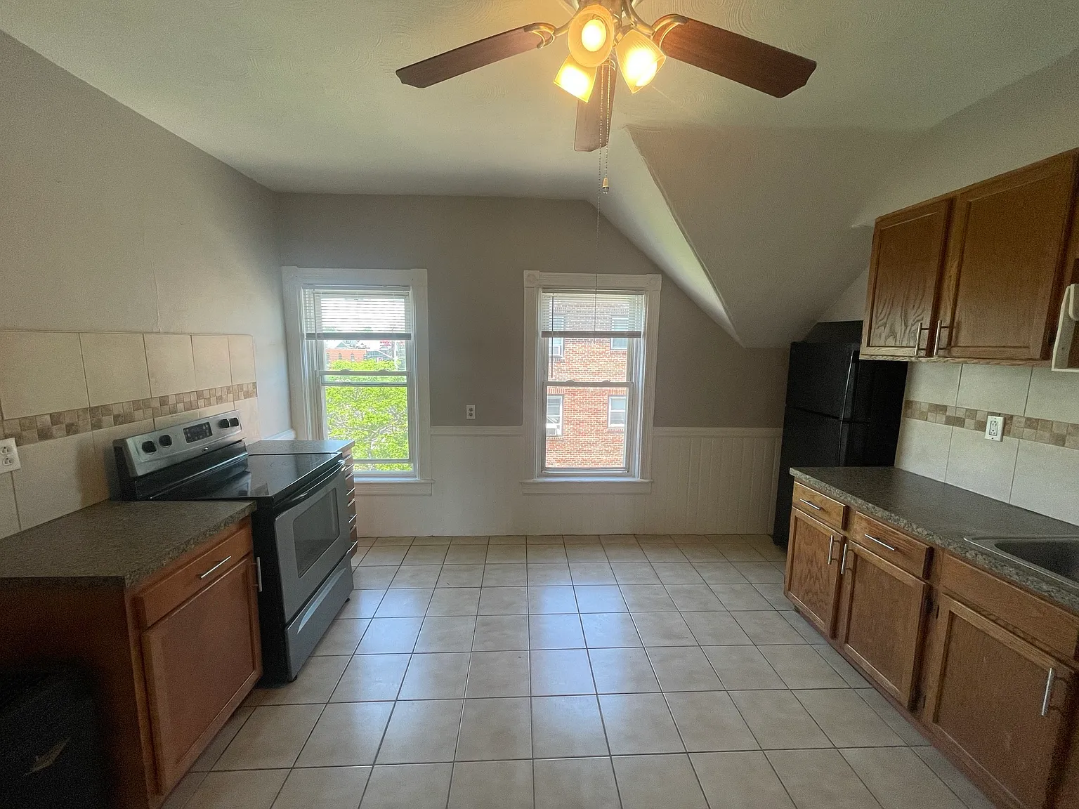 3 bed, $1,850 — Photo 1
