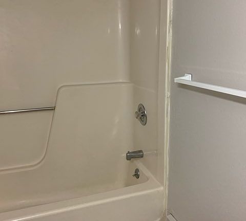 3rd image of 20 Wolf Rd APT E87
