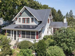 2110 Center St, Northbrook, IL 60062