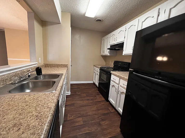 2505 W Broad St #131 — Photo 2