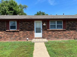8214 Schell Rd APT B, Pleasant Valley, MO 64068