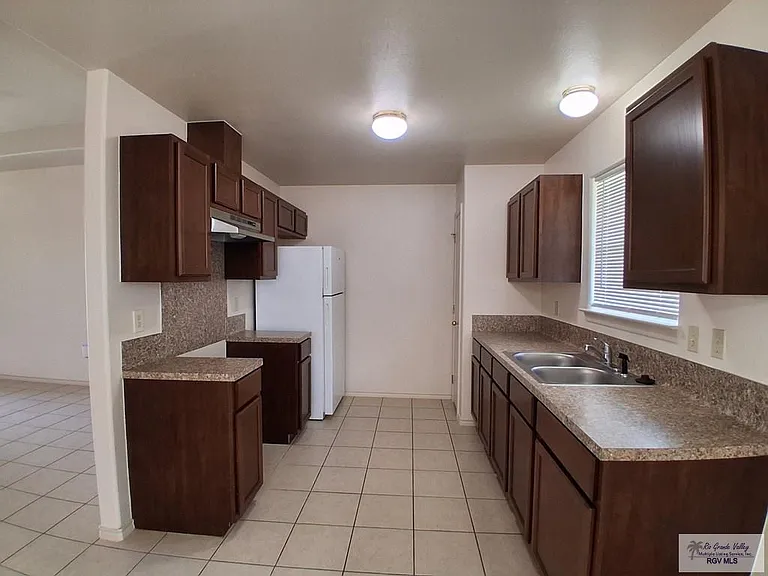 3324 W Turquia St — Photo 8