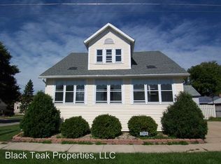 704 Bay Shore Dr, Oshkosh, WI 54901