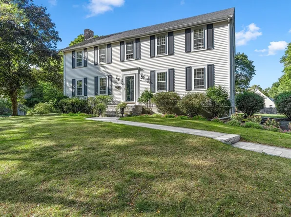 15 Presidents Rd, Hingham, MA 02043