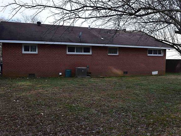 4th image of 1764 S Highland Ave