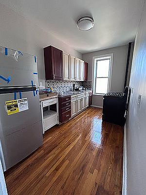 2nd image of 28-15 42nd St #C2