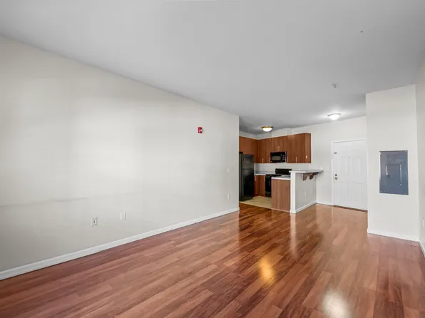 845 Newark Avenue image 5 of 26