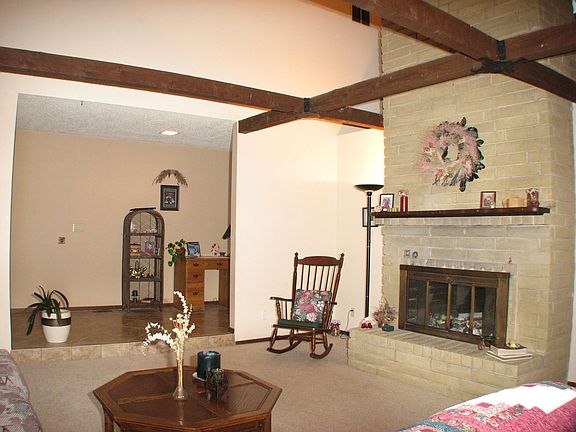 Two-Sided Fireplace 