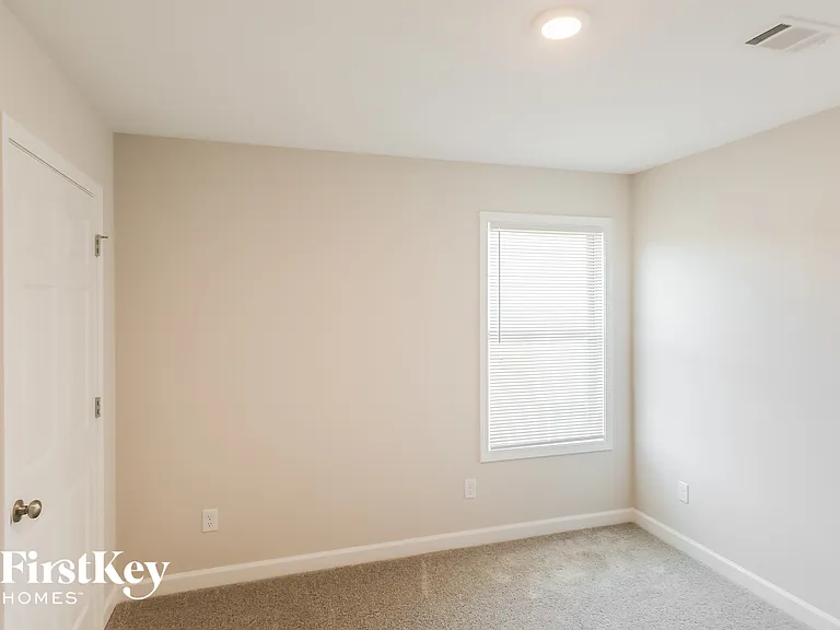 4409 Easthaven Cir — Photo 11