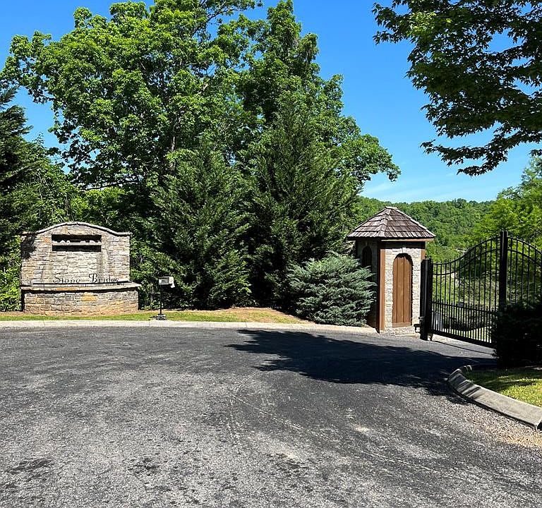 1st image of 37 Stone View Dr