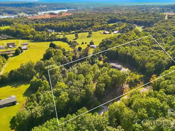 258 Nine Patch Ln, Taylorsville, NC 28681