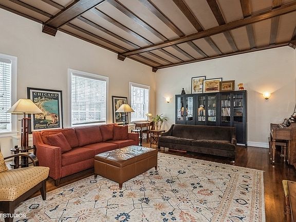 4th image of 1020 Pleasant St APT 3