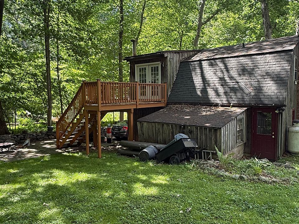 Exterior view with deck