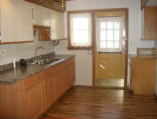 2nd image of 1329 Gordon Ave