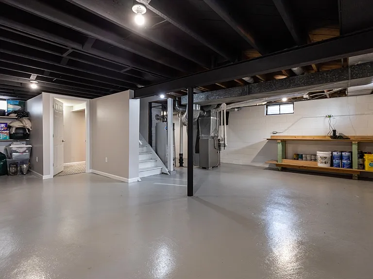 145 N 72nd St — Photo 13