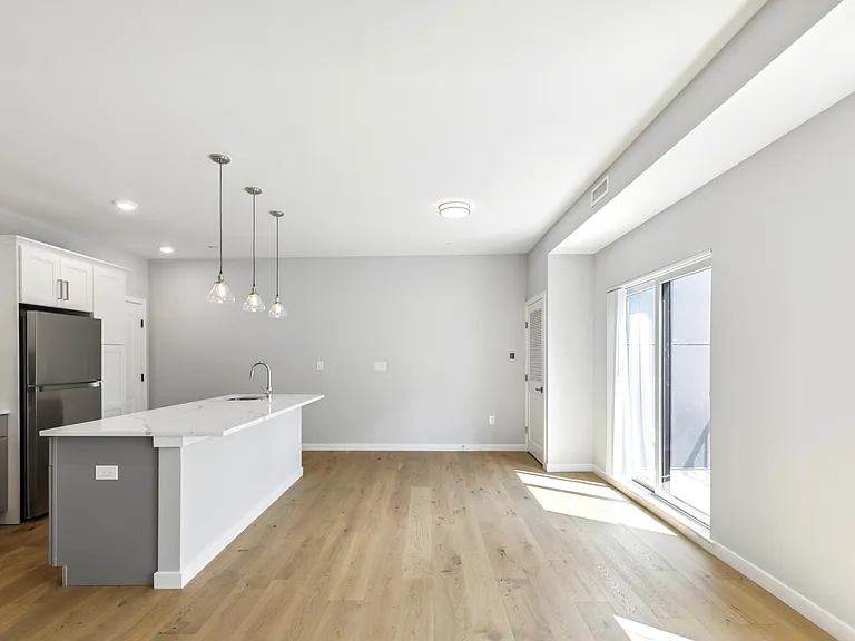 3838 Pechin St #303 — Photo 9