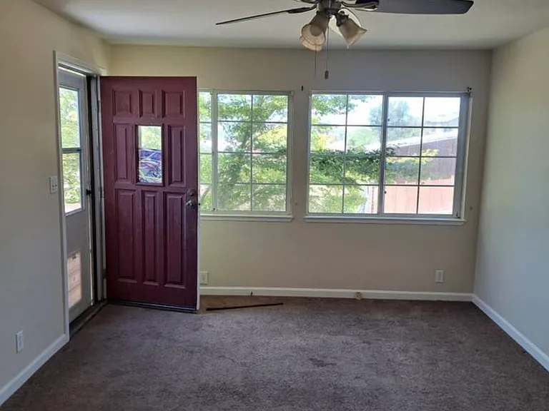 303 Gossage Way — Photo 10