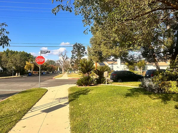 5656 Mammoth Ave, Van Nuys, CA 91401