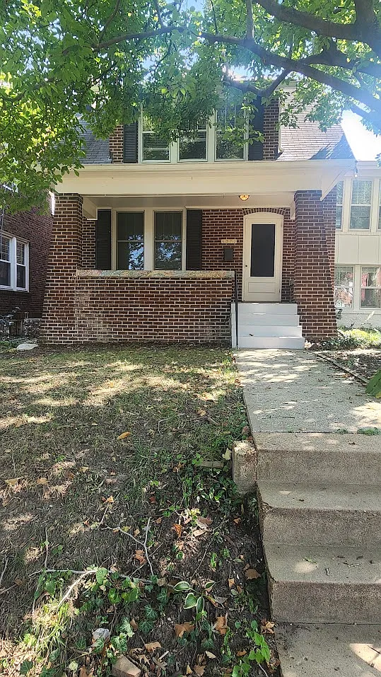 4 bed, 1896 sqft, $3,400 — Photo 1