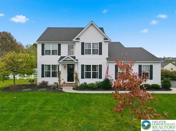 14 Avalon Cir, Barto, PA 19504