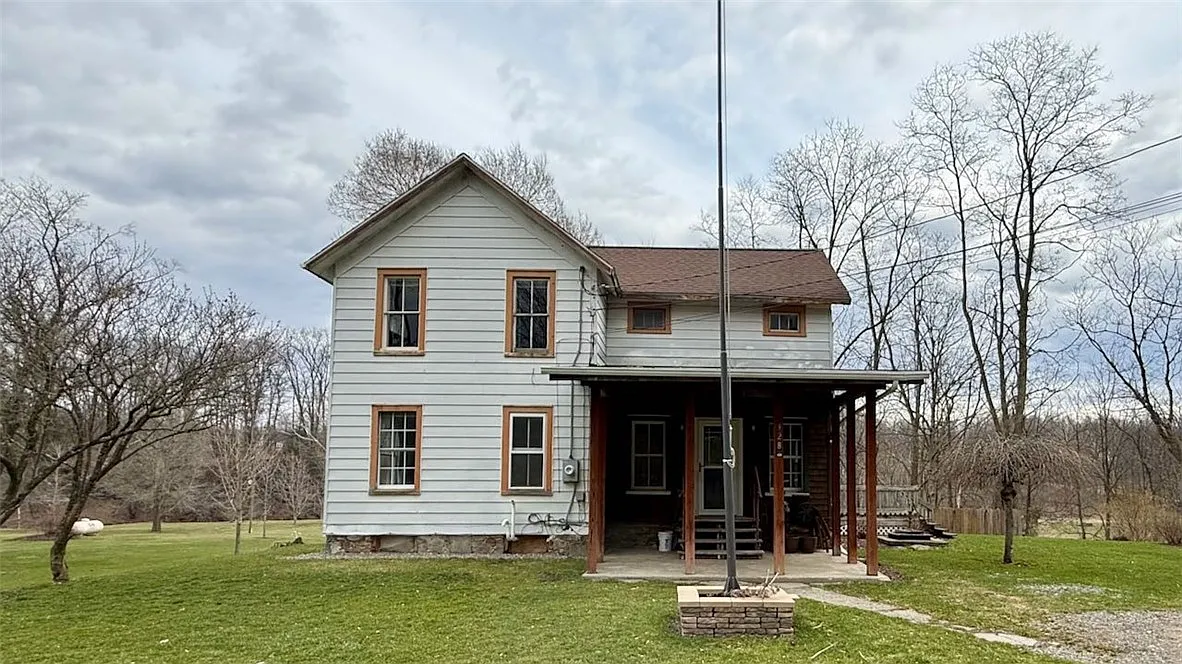 328 Indian Field Rd photo 1