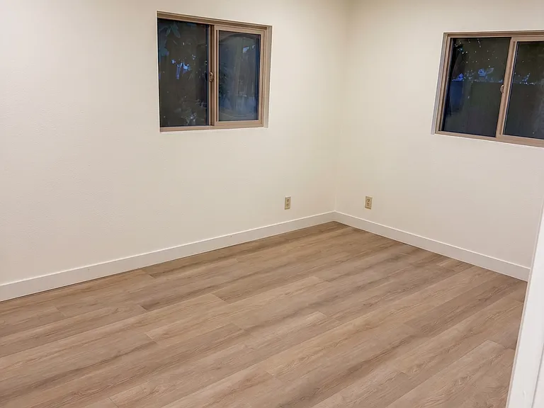 203 N Royal Pl — Photo 8