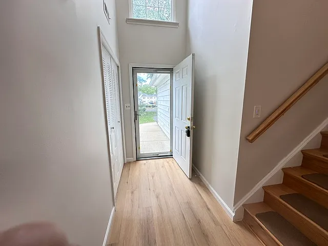 1701 Buckingham Cir — Photo 2