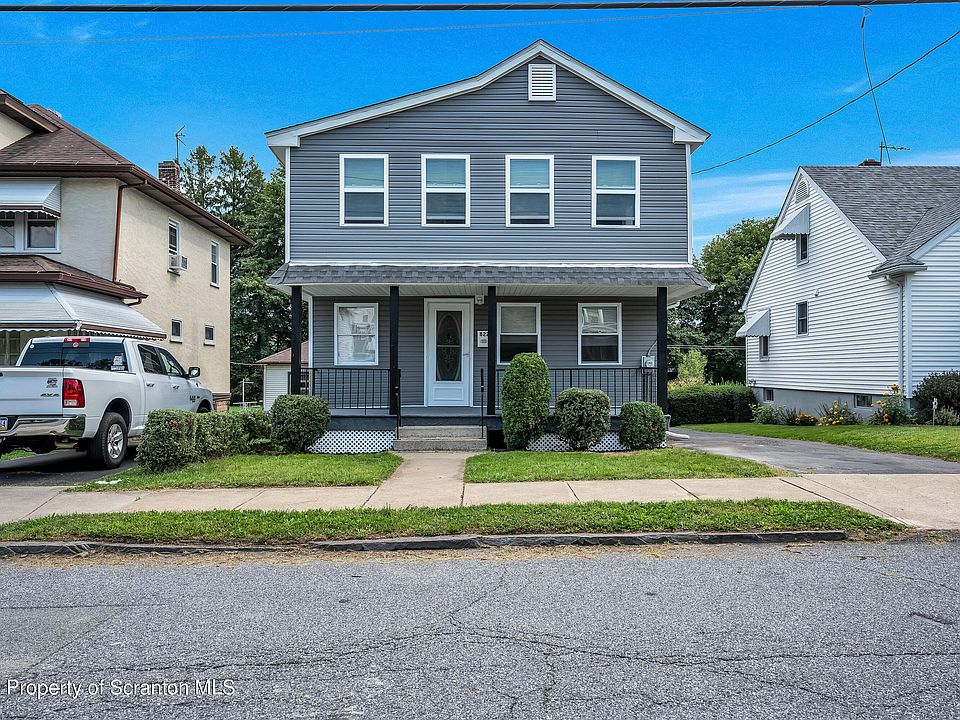 1st image of 822 Lincoln St