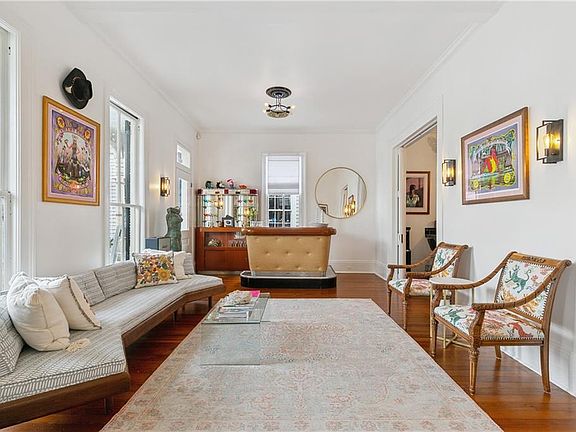 4th image of 3050 Royal St