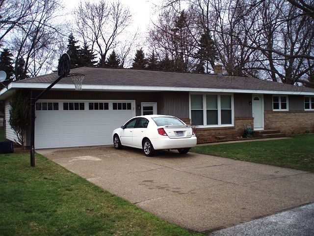 1st image of 238 Ferris Ave