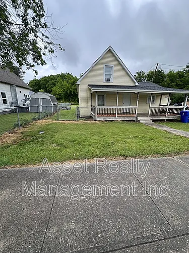 500 W Strang St Photo 1