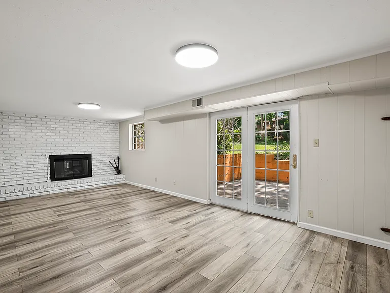 7720 Devonshire Dr — Photo 20