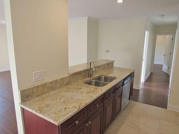3rd image of 1365A N Sterling Ave Unit 104