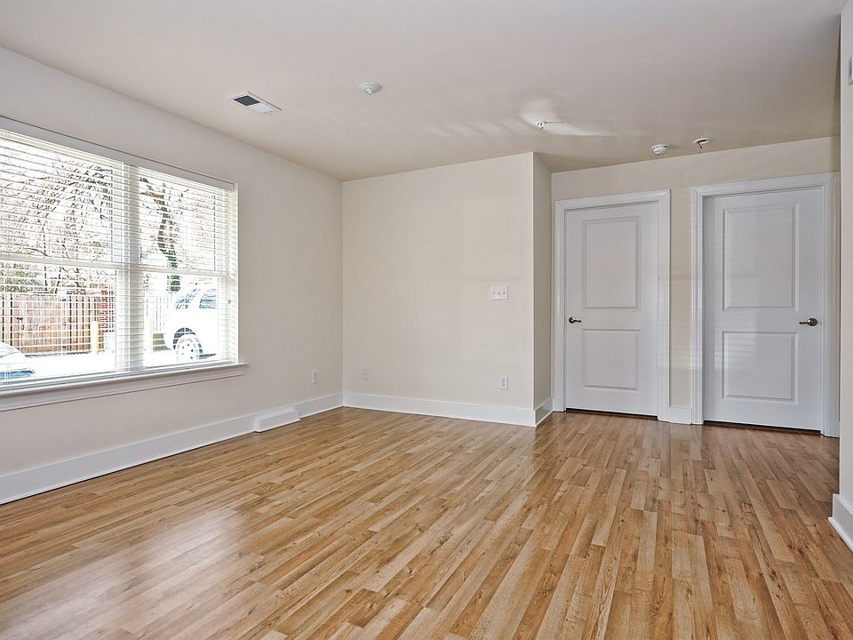 2nd image of 514 E 35th St #2S