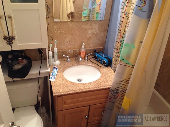 5th image of 306 E 49th St APT 5D