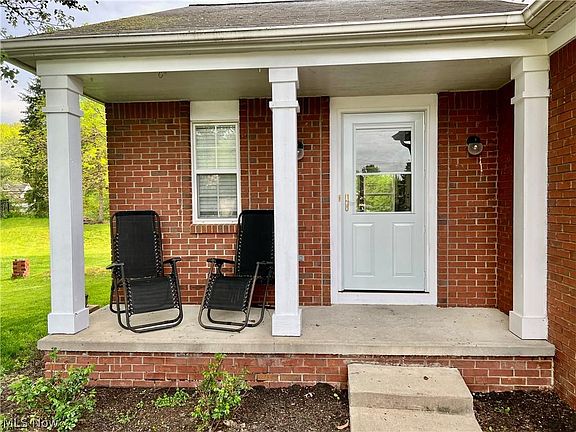 3rd image of 9018 Huxley Ln
