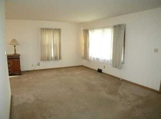 5524 N 103rd St, Milwaukee, WI 53225