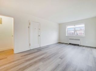 80 Arlo Rd APT 2B, Staten Island, NY 10301