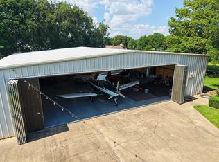 27 E Kitty Hawk St, Richmond, TX 77406