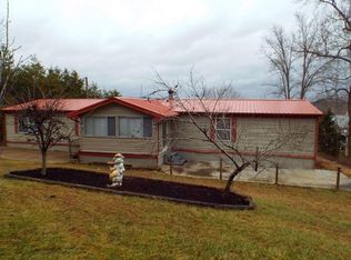 148 D St, Louisa, KY 41230