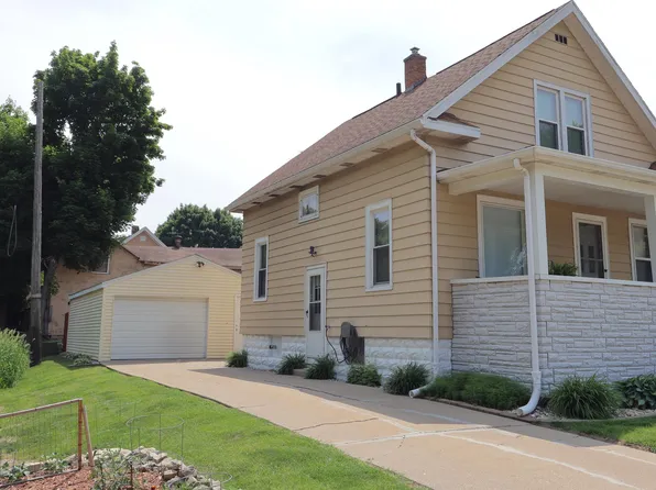 421 Fulton Ave, Oshkosh, WI 54901