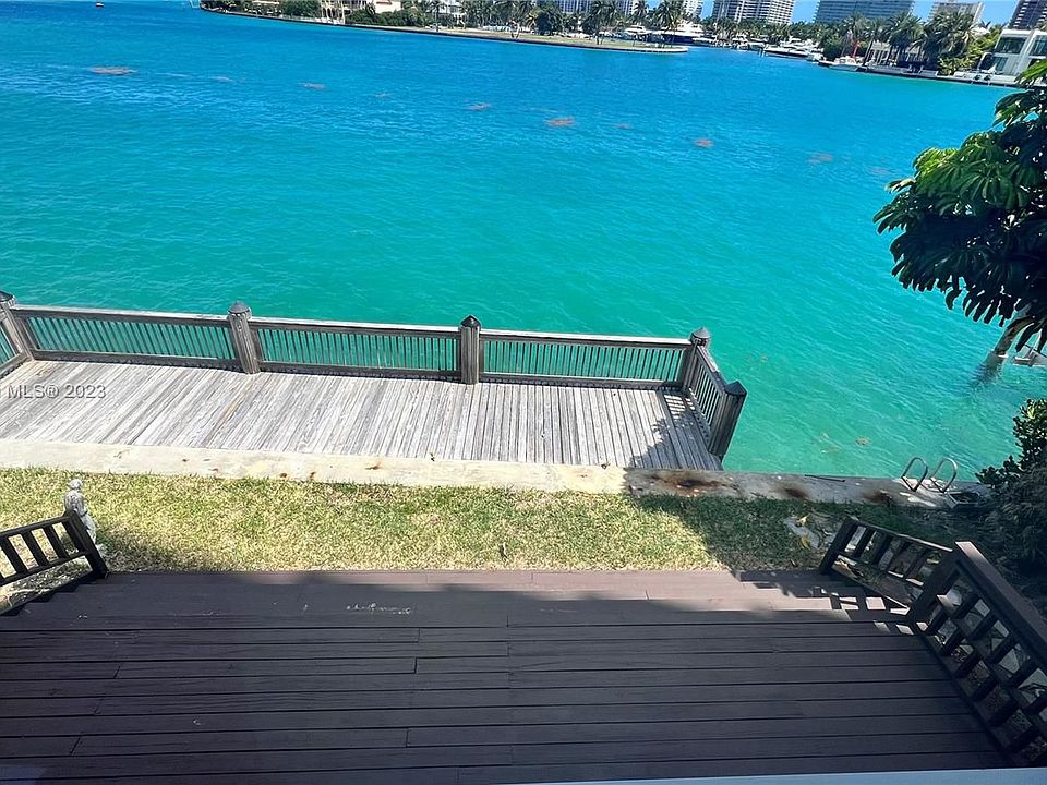 1st image of 10271 E Bay Harbor Dr APT 4