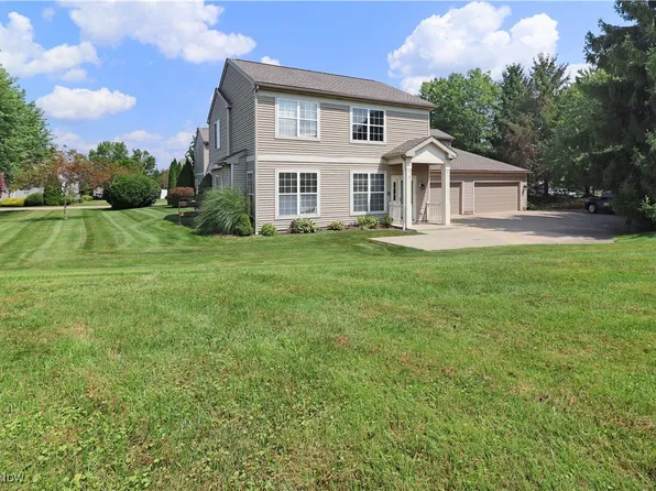 1305 Strawbridge Pl, Orrville, OH 44667