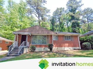 955 Pegg Rd, East Pt, GA 30344