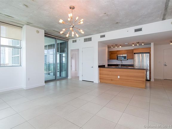 5th image of 3303 NE 1st Ave